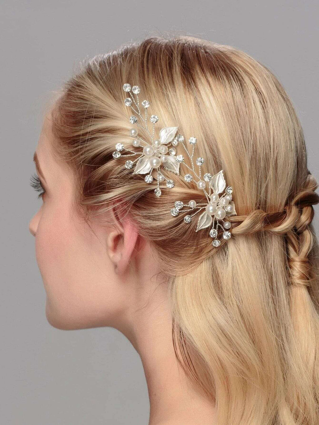 Metal Leaf and Pearl Bridal Hairpin, Rhinestone Floral Pearl Wedding Hair Pin, Bridal Pearl Flower Hairpiece - KaleaBoutique.com