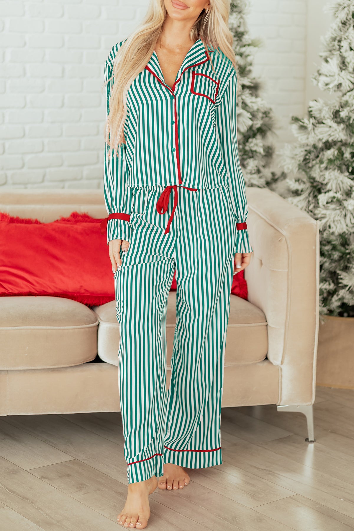 KaleaBoutique Comfortable Contrast Velvet Trim Bow Knot Waist 2pcs Pajama Set - KaleaBoutique.com