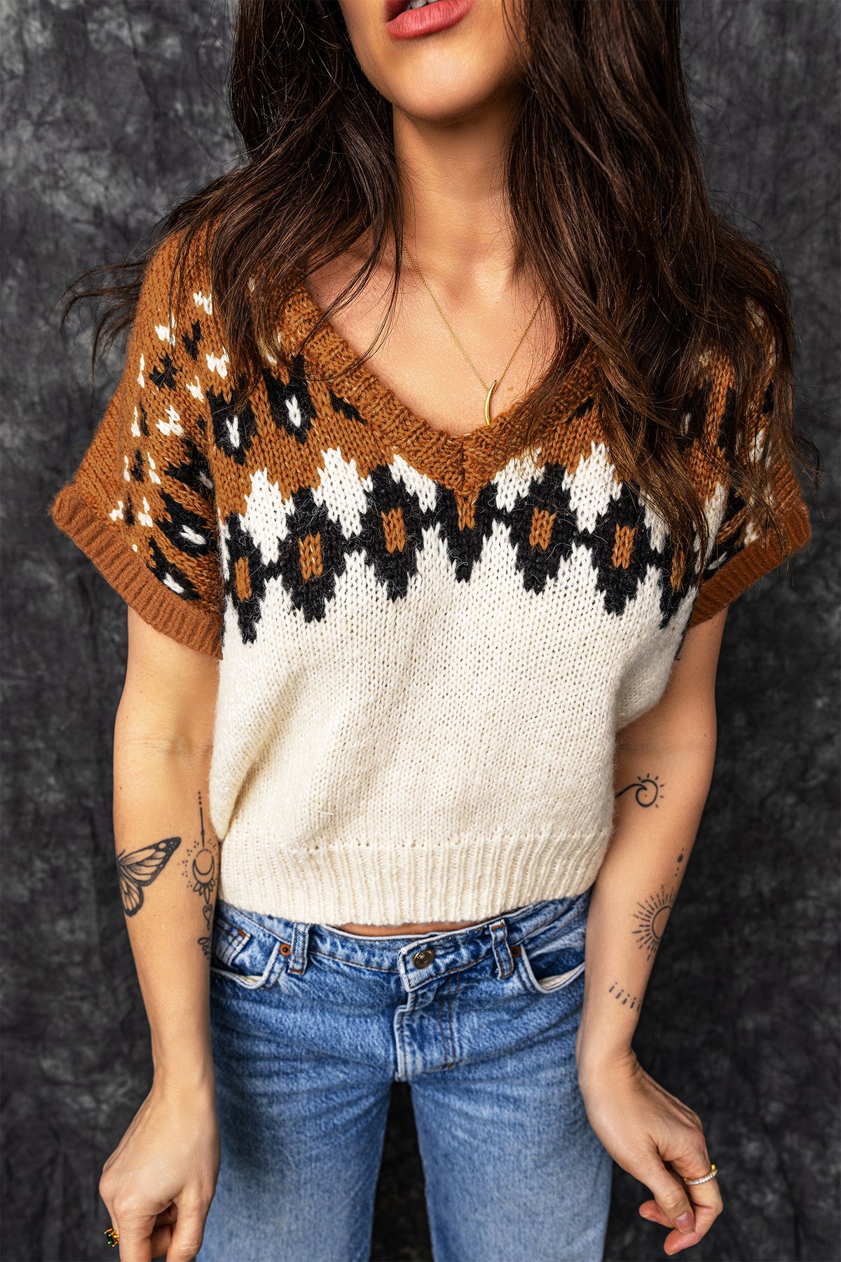 KaleaBoutique Comfortable V Neck Short Sleeve Geometric Print Western Style Knit Tee - KaleaBoutique.com