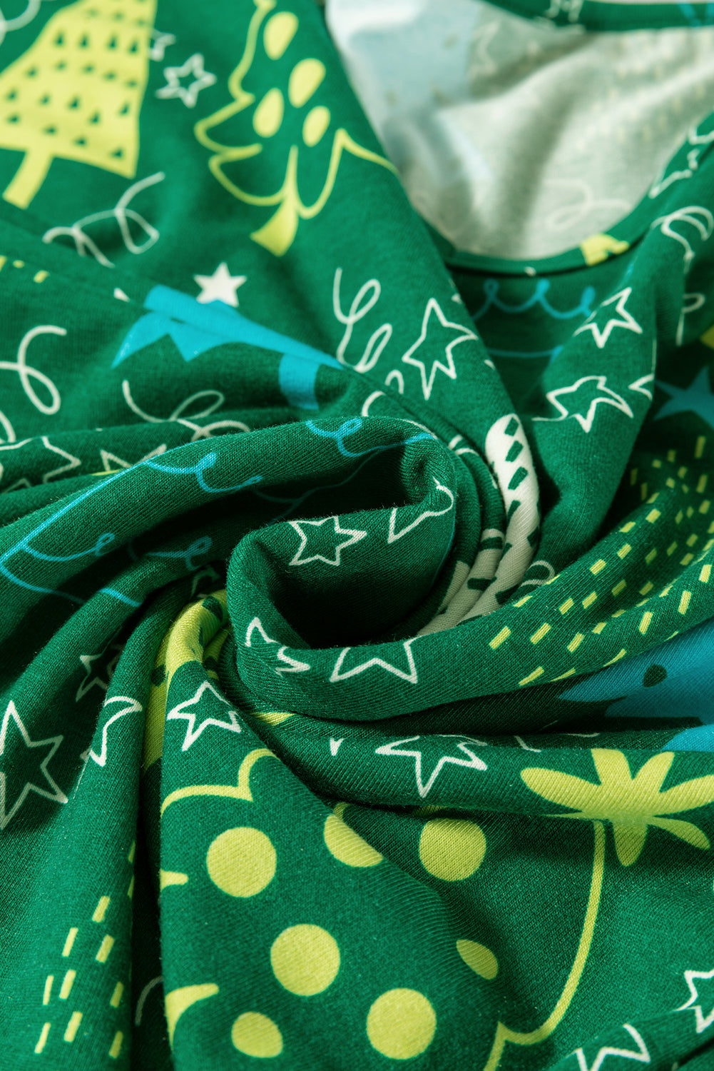 KaleaBoutique Stylish Christmas Tree Print V Neck Tee and Pants Lounge Set - KaleaBoutique.com