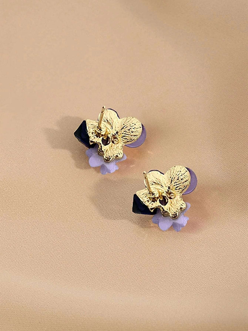 10K Gold Plated Purple Flower Stud Earrings, Amethyst Cluster Wedding Floral Studs, Bridal or Bridesmaid Lilac Stud Earrings - KaleaBoutique.com