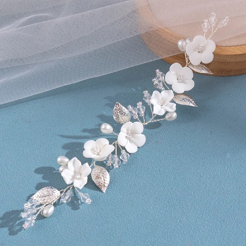 Bridal Off White Epoxy Flower Hair Vine, Wedding Flower Wire Headband, Silver Wire Head Wreath Hairpiece - KaleaBoutique.com