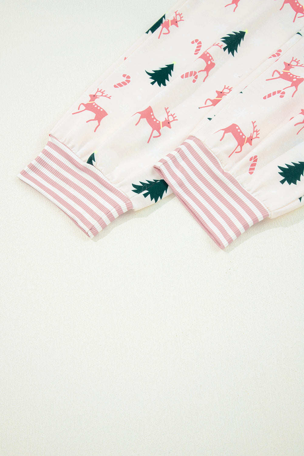 KaleaBoutique Comfortable Bow Christmas Tree Print Contrast Striped Banding 2pcs Lounge Set - KaleaBoutique.com