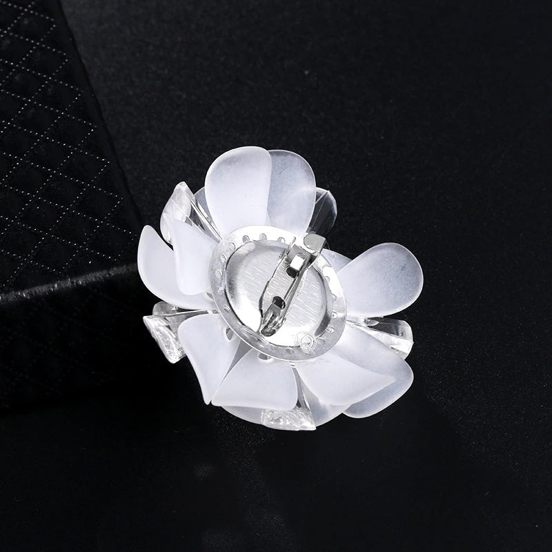White Flower Petal Bridal Brooch, Wedding Flowerhead Round Broach, Mother of Bride Floral Clear Brooch - KaleaBoutique.com