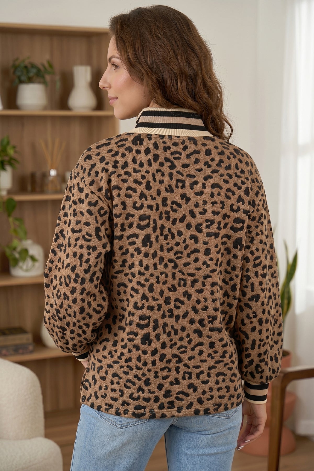 KaleaBoutique Stylish Leopard Print Striped Trim Collar Long Sleeve Shift Pullover - KaleaBoutique.com