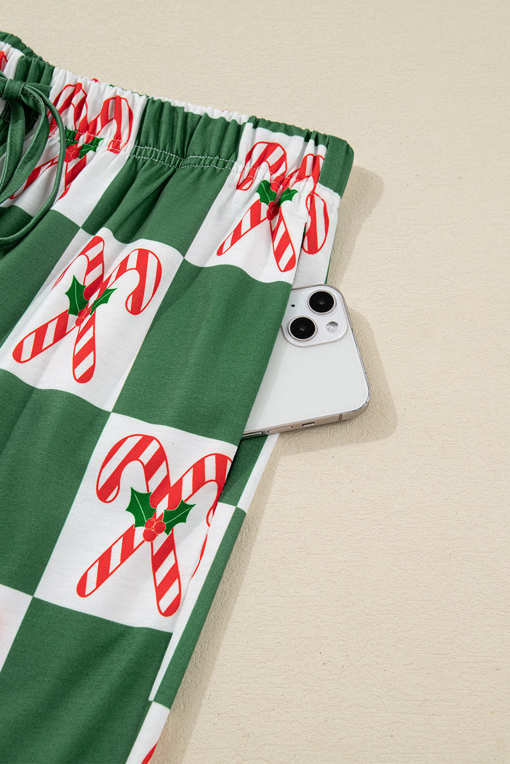 KaleaBoutique Stylish Holly Jolly Checkered Pattern 2pcs Long Pajama Set - KaleaBoutique.com