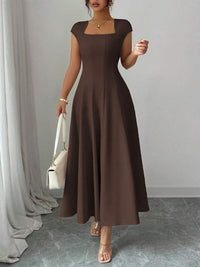 Elegant Long Dress With A Square Neckline And Short Sleeves - KaleaBoutique.com