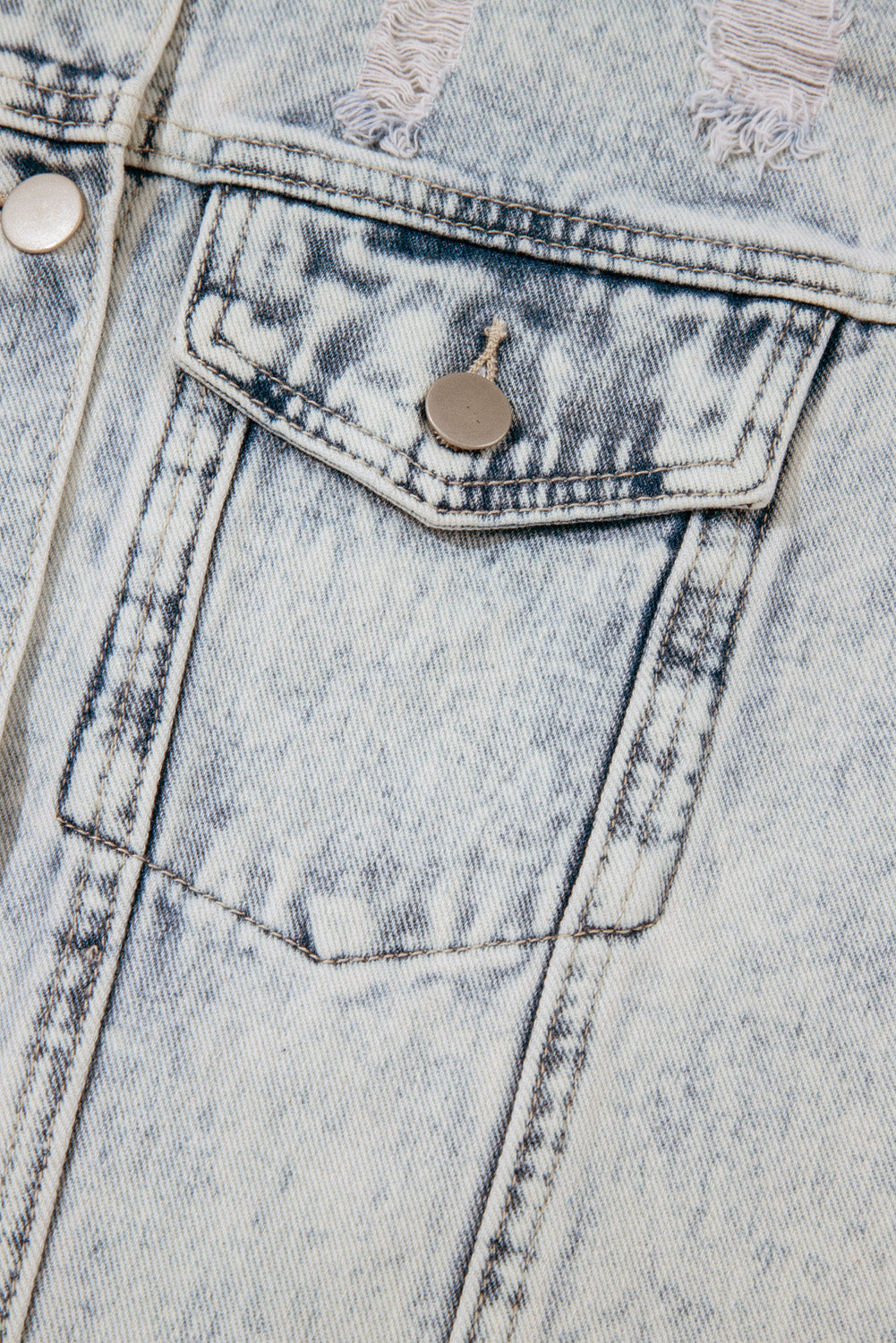 Light Wash Buttoned Chest Pocket Puff Sleeve Denim Jacket - KaleaBoutique.com