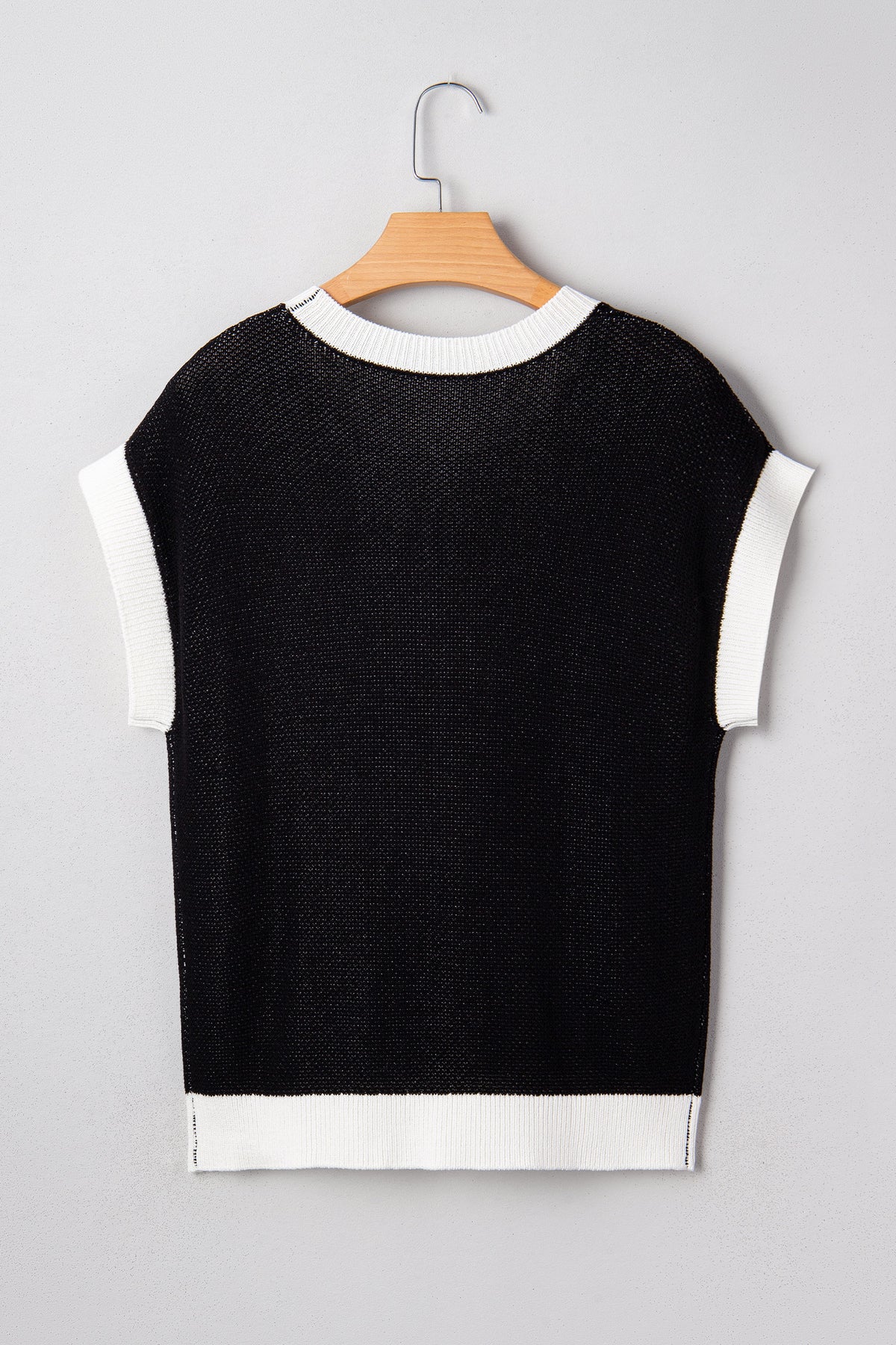 KaleaBoutique Comfortable Horse Shoe Pattern Contrast Trim Short Sleeve Sweater - KaleaBoutique.com
