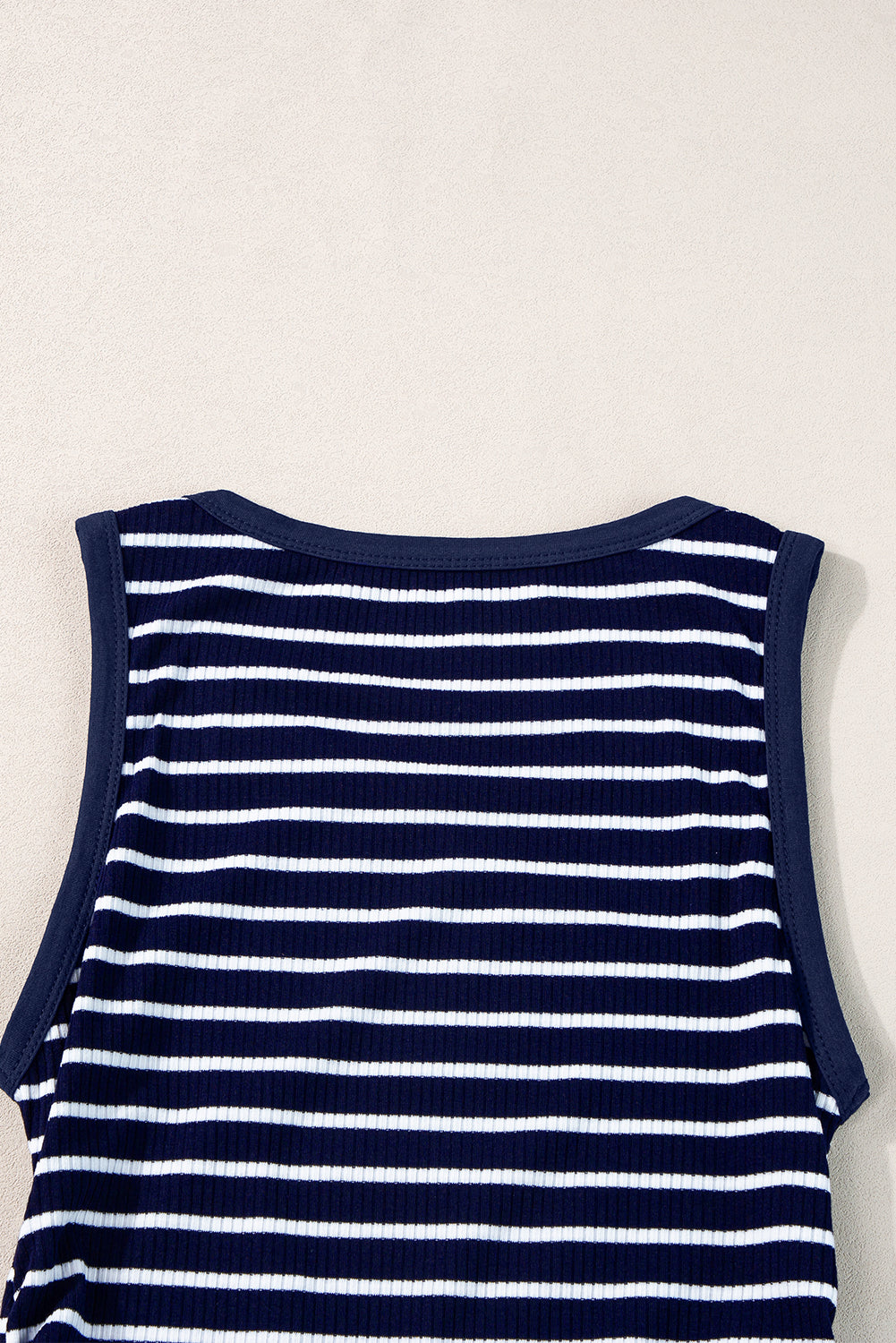 Contrast Round Neck Sleeveless Slim Top - KaleaBoutique.com