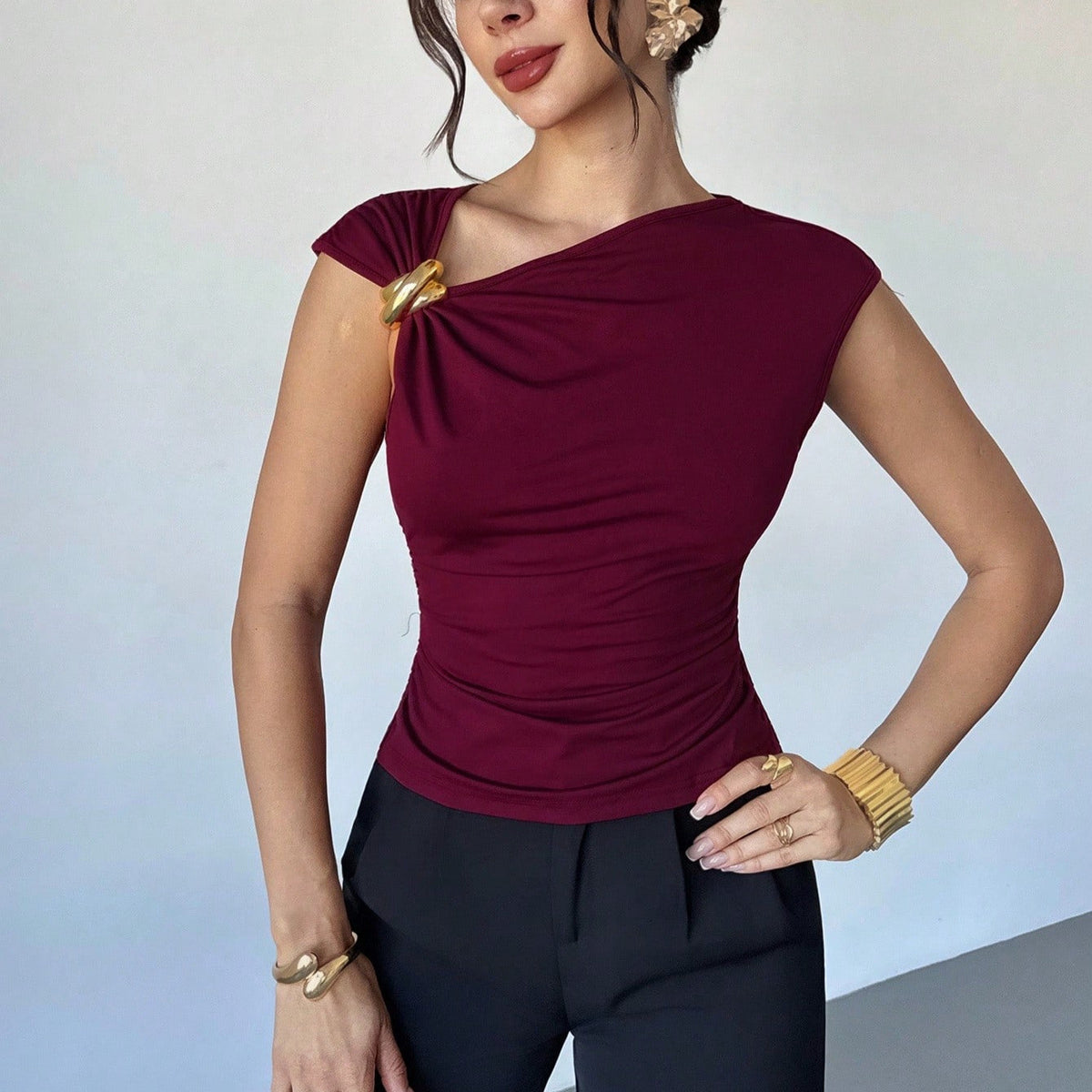 Elegant Minimalist Sleeveless Slimming Top For Women - KaleaBoutique.com