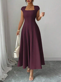 Elegant Long Dress With A Square Neckline And Short Sleeves - KaleaBoutique.com