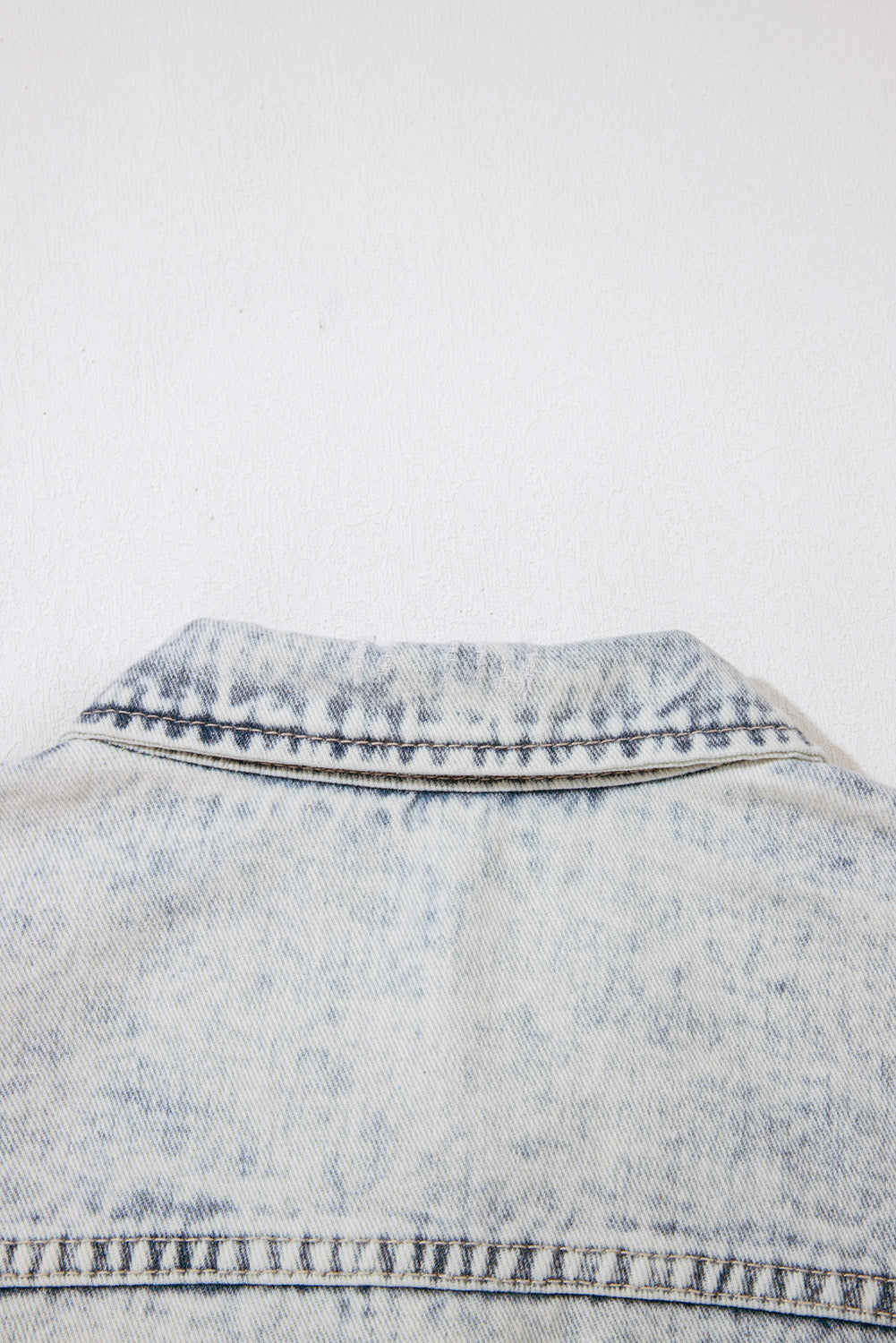 Light Wash Buttoned Chest Pocket Puff Sleeve Denim Jacket - KaleaBoutique.com