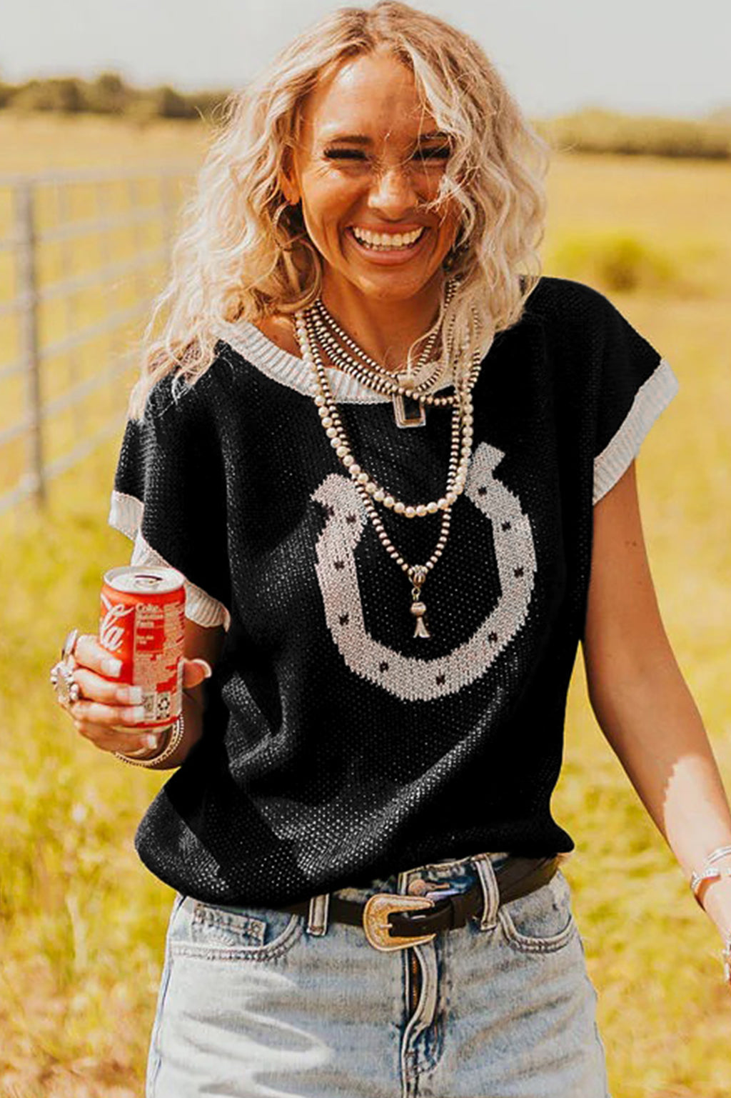 KaleaBoutique Comfortable Horse Shoe Pattern Contrast Trim Short Sleeve Sweater - KaleaBoutique.com