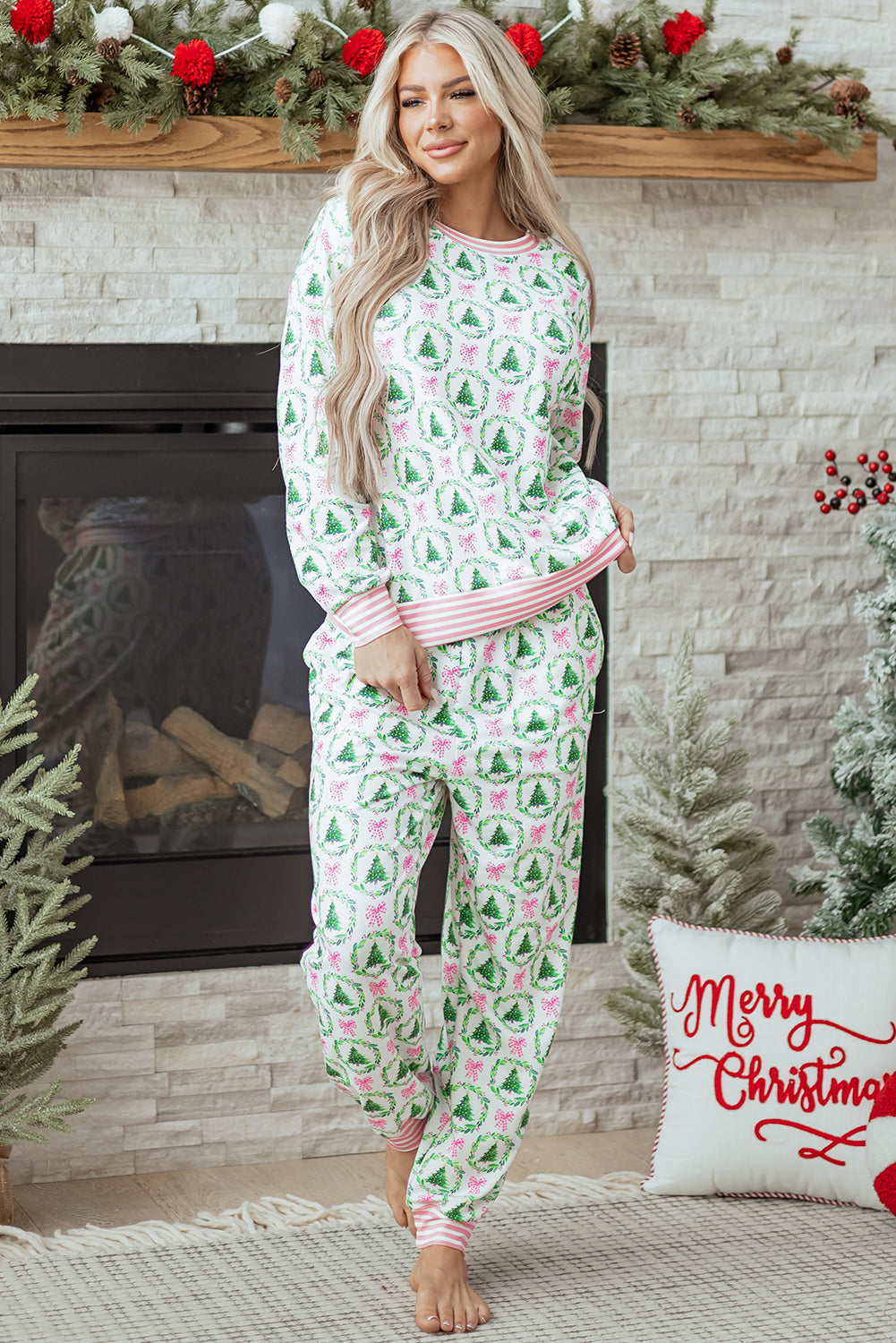 KaleaBoutique Comfortable Bow Christmas Tree Print Contrast Striped Banding 2pcs Lounge Set - KaleaBoutique.com