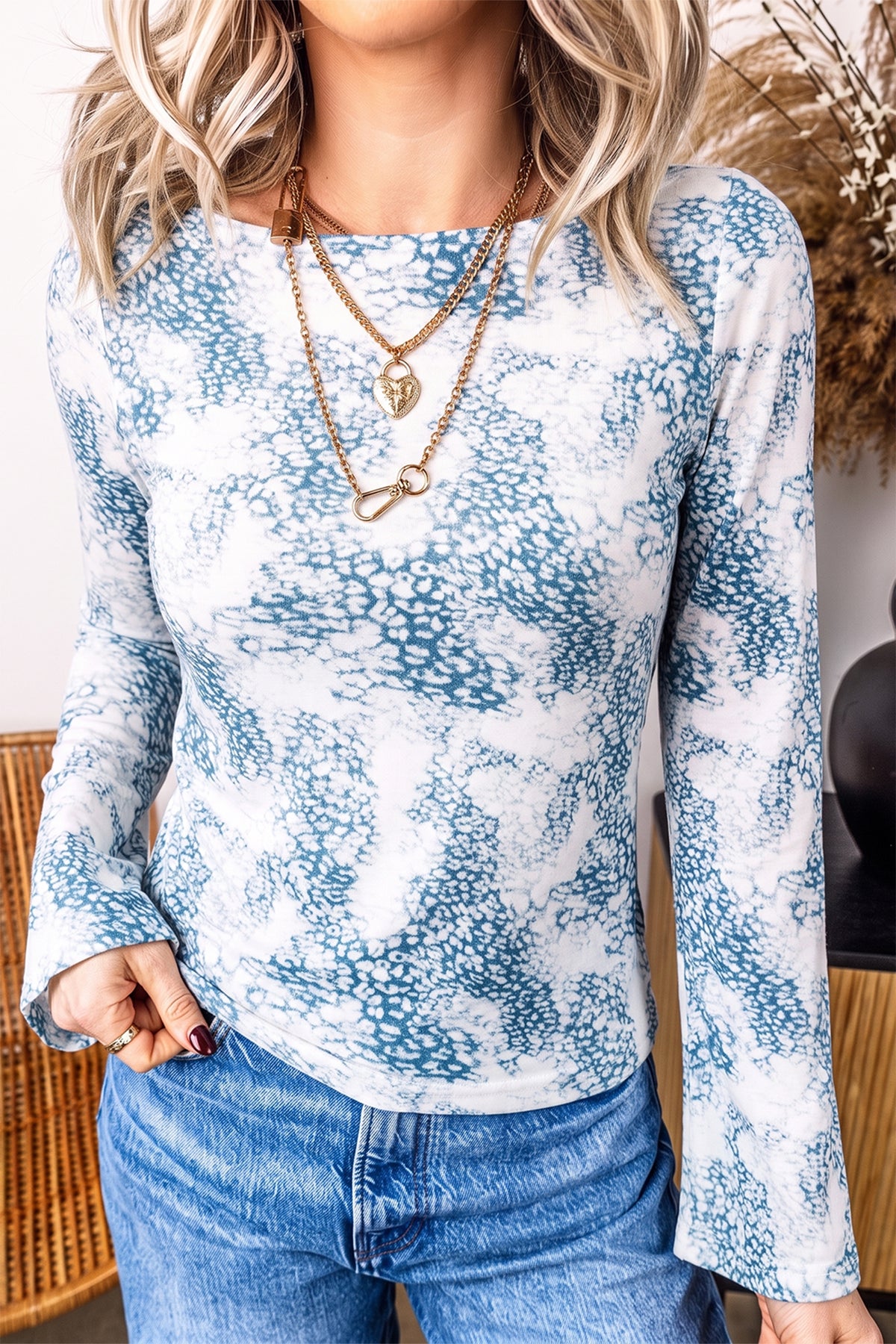 KaleaBoutique Stylish Long Sleeve Leopard Print Round Neck Sheath Top - KaleaBoutique.com