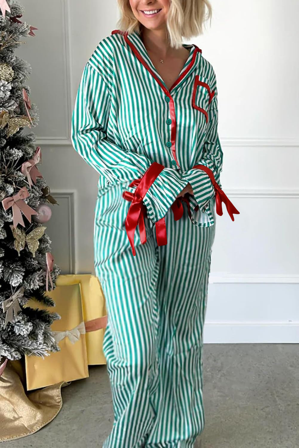 KaleaBoutique Comfortable Contrast Velvet Trim Bow Knot Waist 2pcs Pajama Set - KaleaBoutique.com