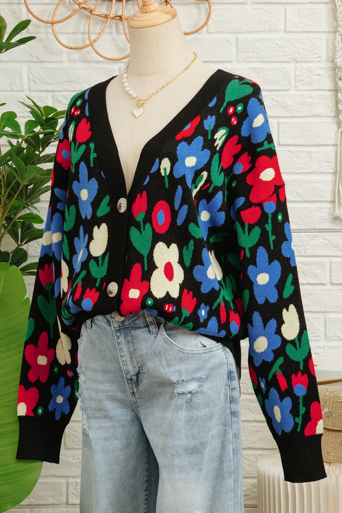 KaleaBoutique Stylish Floral Print V Neck Buttoned Short Cardigan Sweater - KaleaBoutique.com