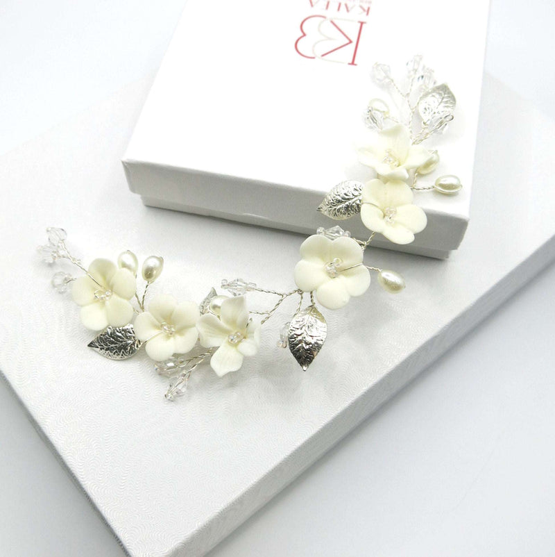 Bridal Off White Epoxy Flower Hair Vine, Wedding Flower Wire Headband, Silver Wire Head Wreath Hairpiece - KaleaBoutique.com