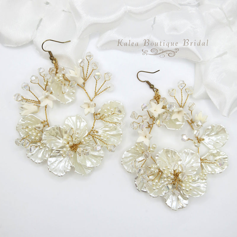 White Large Seashell Flower Hooped Earrings, Bridal Pearl Floral Hoop Earrings, Wedding Fashion Wire Hoop Earrings - KaleaBoutique.com