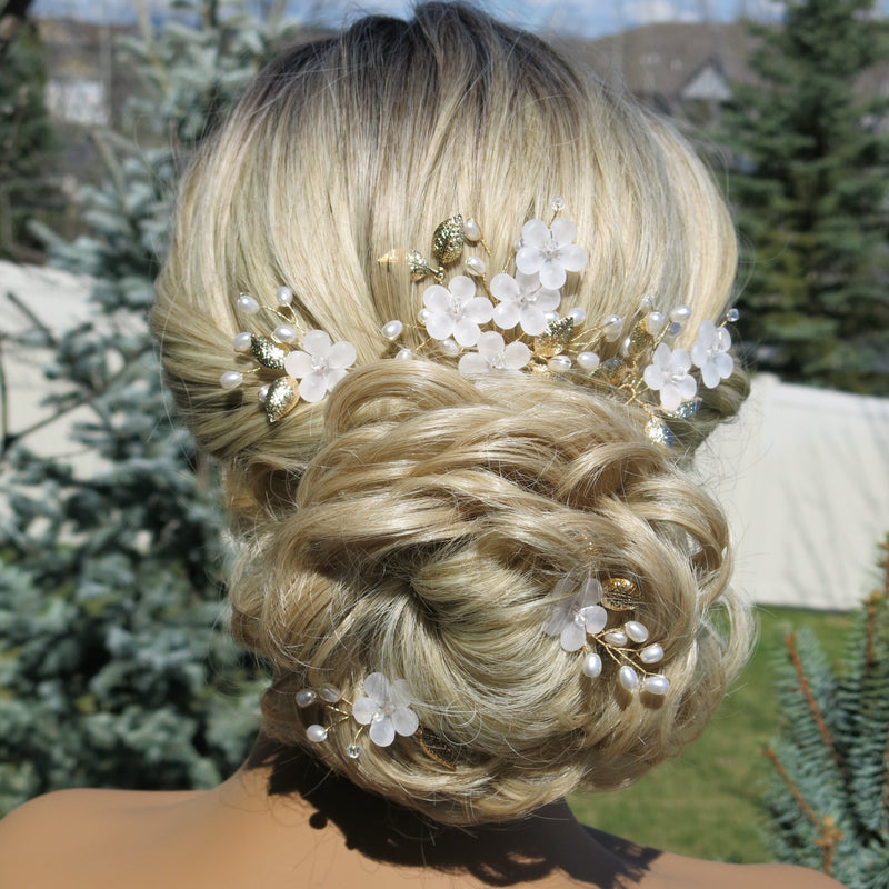 White Flower 5 PC Wedding Hairpin Set, Bridal Floral Wire Hair Pins, Pearl Branch Floral Hairpin Headpiece Set - KaleaBoutique.com