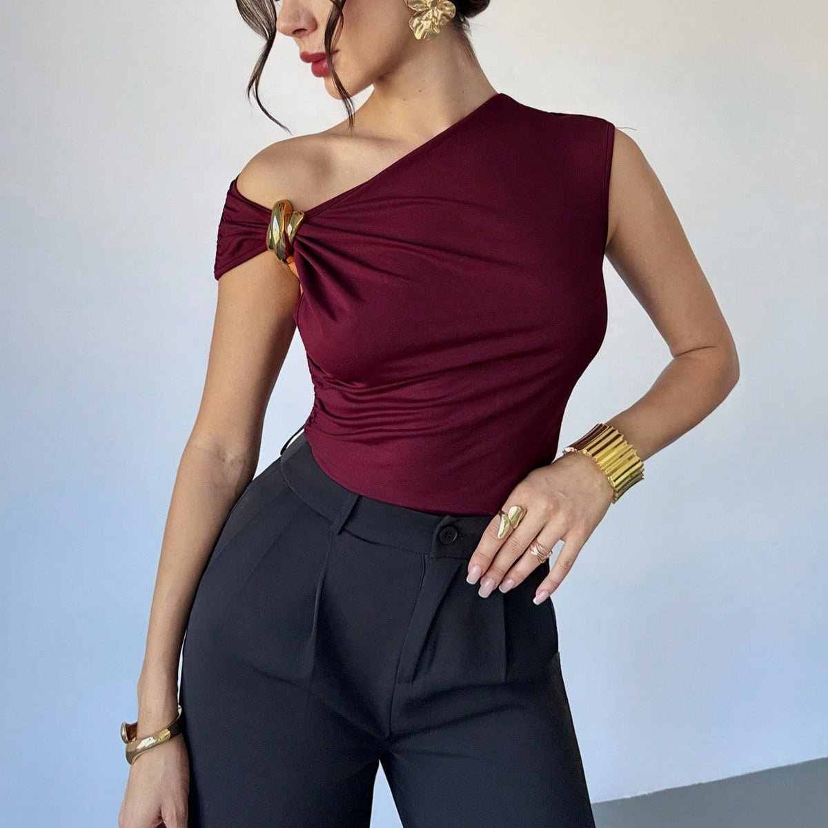 Elegant Minimalist Sleeveless Slimming Top For Women - KaleaBoutique.com