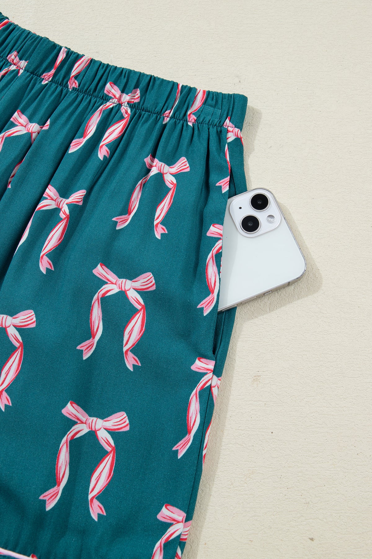 KaleaBoutique Stylish Ribbon Bow Print Silky Long Sleeve Shirt and Shorts 2pcs Pajama Set - KaleaBoutique.com