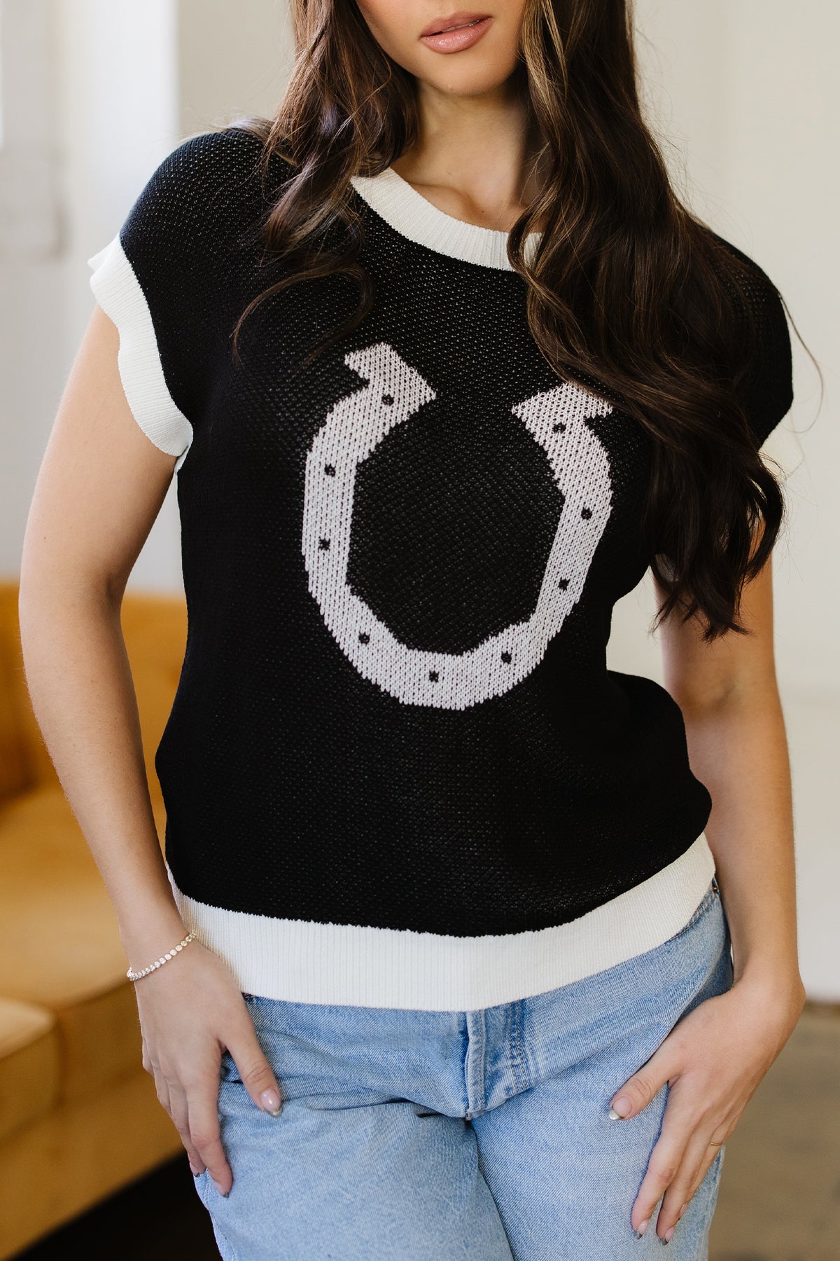 KaleaBoutique Comfortable Horse Shoe Pattern Contrast Trim Short Sleeve Sweater - KaleaBoutique.com