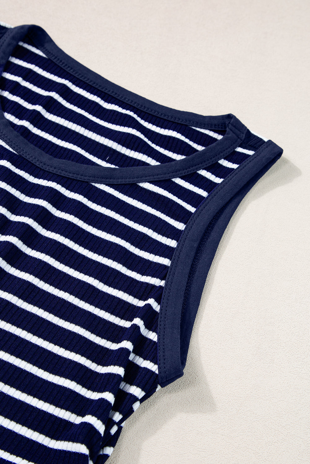 Contrast Round Neck Sleeveless Slim Top - KaleaBoutique.com