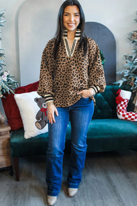 KaleaBoutique Stylish Leopard Print Striped Trim Collar Long Sleeve Shift Pullover - KaleaBoutique.com