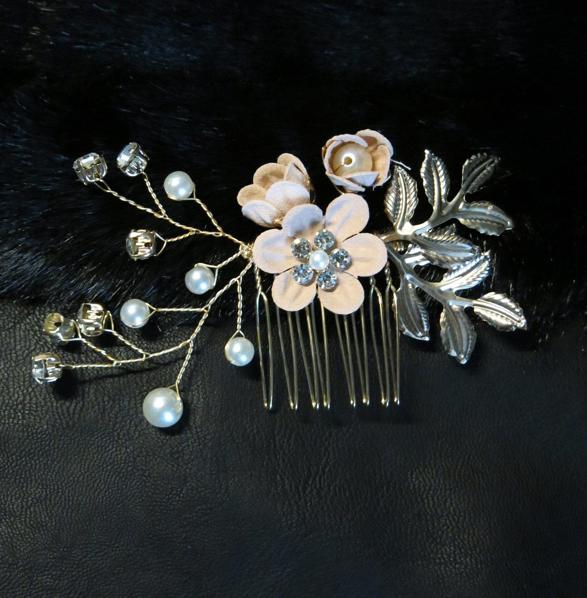 Dusty Pink Flower Bridal Hair Comb, Bridesmaid Floral Blush Hairpieces, Wedding Pink Flower Wire Hairpins - KaleaBoutique.com
