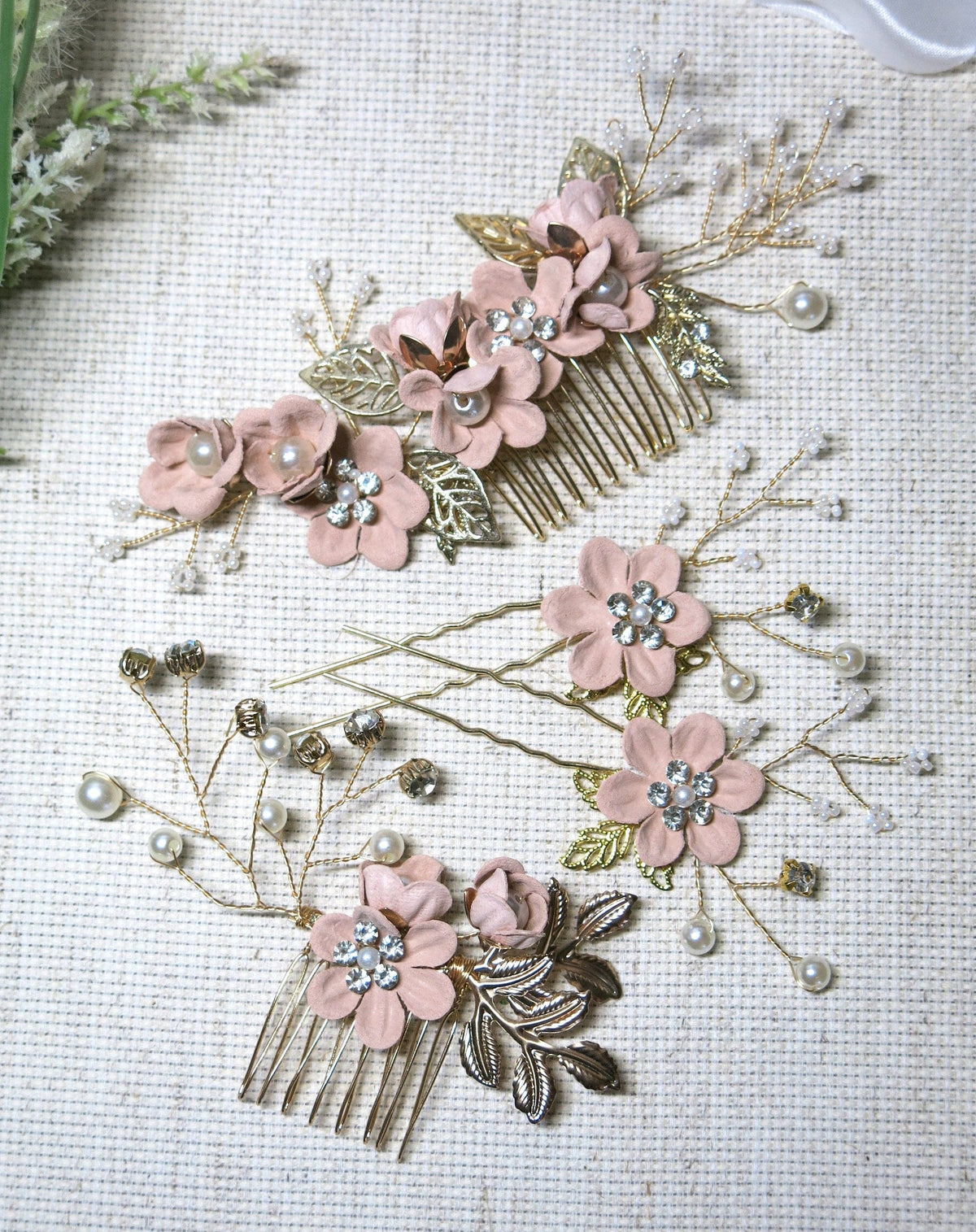 Dusty Pink Flower Bridal Hair Comb, Bridesmaid Floral Blush Hairpieces, Wedding Pink Flower Wire Hairpins - KaleaBoutique.com