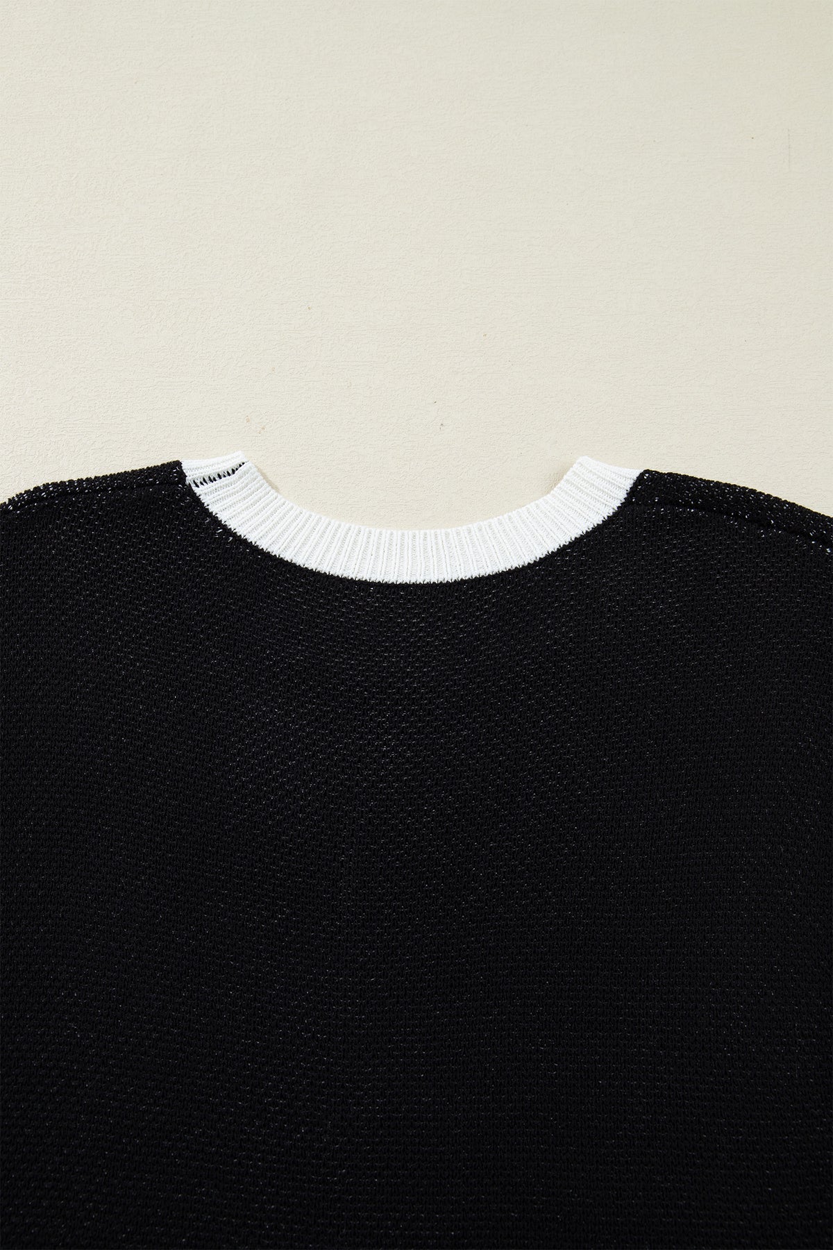 KaleaBoutique Comfortable Horse Shoe Pattern Contrast Trim Short Sleeve Sweater - KaleaBoutique.com