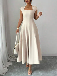 Elegant Long Dress With A Square Neckline And Short Sleeves - KaleaBoutique.com