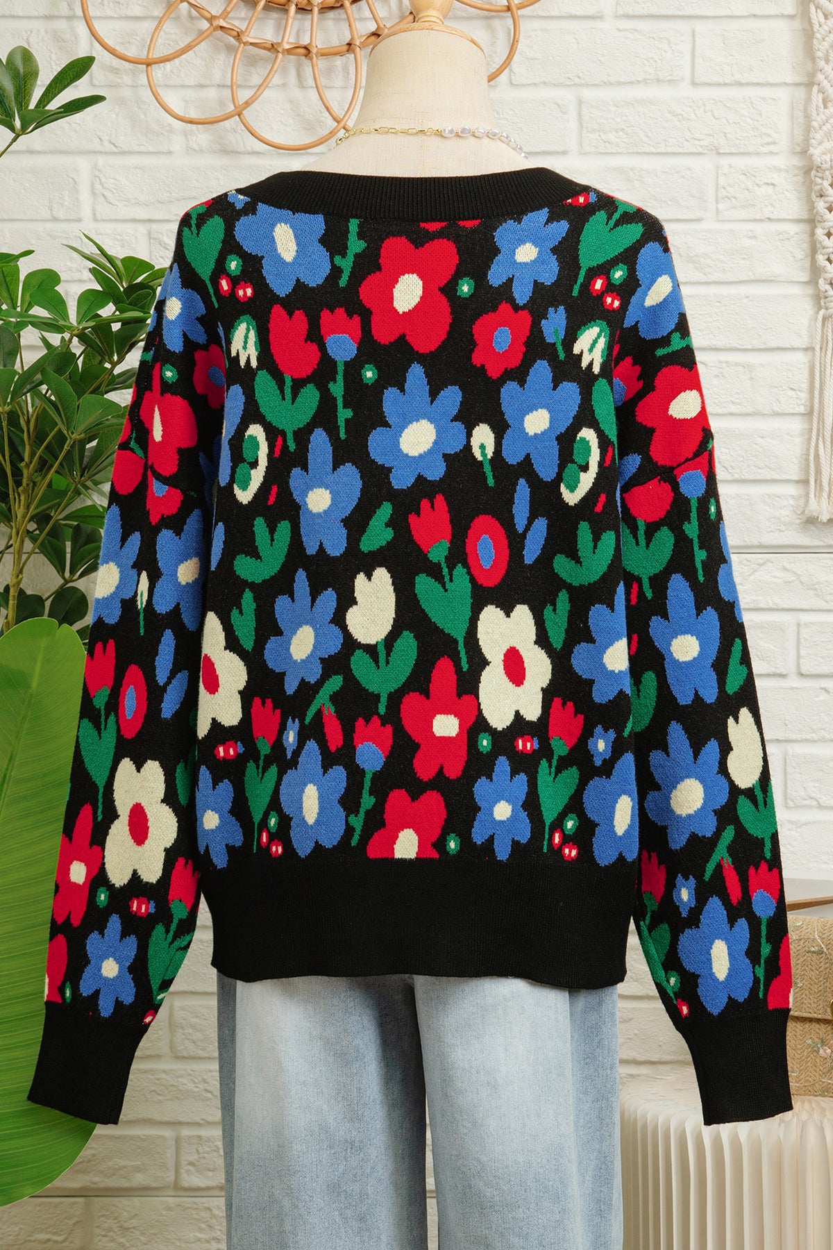 KaleaBoutique Stylish Floral Print V Neck Buttoned Short Cardigan Sweater - KaleaBoutique.com