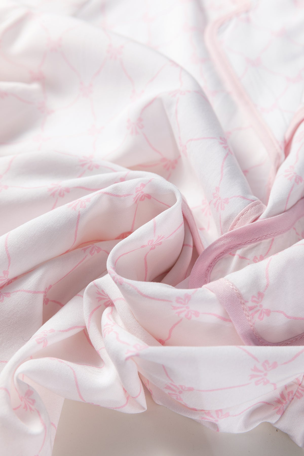 KaleaBoutique Stylish Bow Lattice Print Bow Ties 2pcs Pajama Set - KaleaBoutique.com