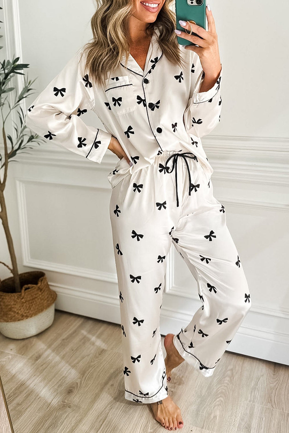 KaleaBoutique Comfortable Bows Print Two Piece Sleepwear - KaleaBoutique.com