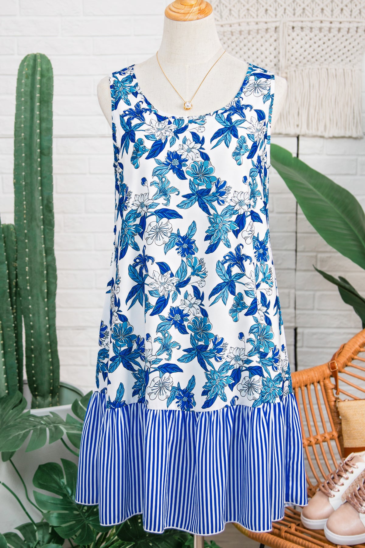 KaleaBoutique Stylish Floral Print U Neck Sleeveless Striped Ruffle Hem Patchwork Dress - KaleaBoutique.com