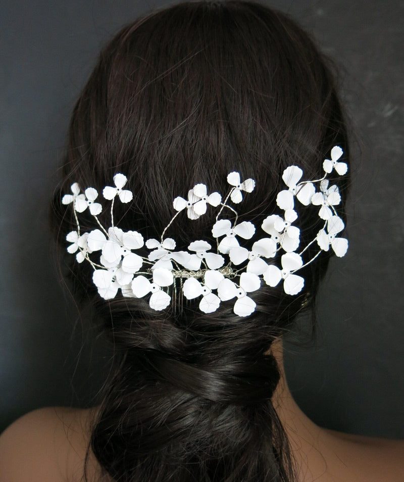 Floating Flower Wedding Hair Comb, Bridal White Flower Silver Hairpiece, Large Metal Floral Hairpin Headpiece, Minimalist Bride Hairdo Comb - KaleaBoutique.com
