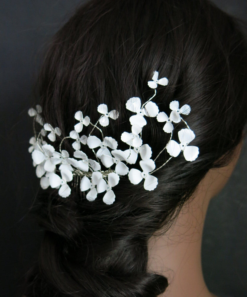 Floating Flower Wedding Hair Comb, Bridal White Flower Silver Hairpiece, Large Metal Floral Hairpin Headpiece - KaleaBoutique.com