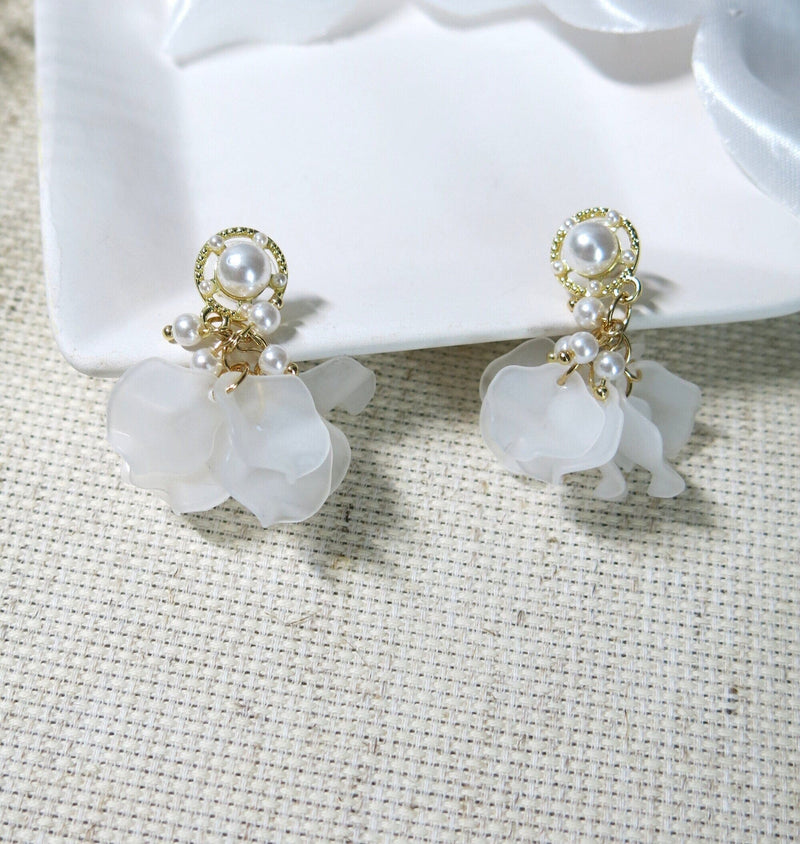 Floral White Petal Earrings, Wedding Bridal Flower Studs, Boho Fashion Dainty Studs, Gold Dangle Pearl Flowerhead Bridesmaid Stud Earrings - KaleaBoutique.com