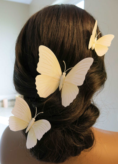 White Hairclips x 4 PC