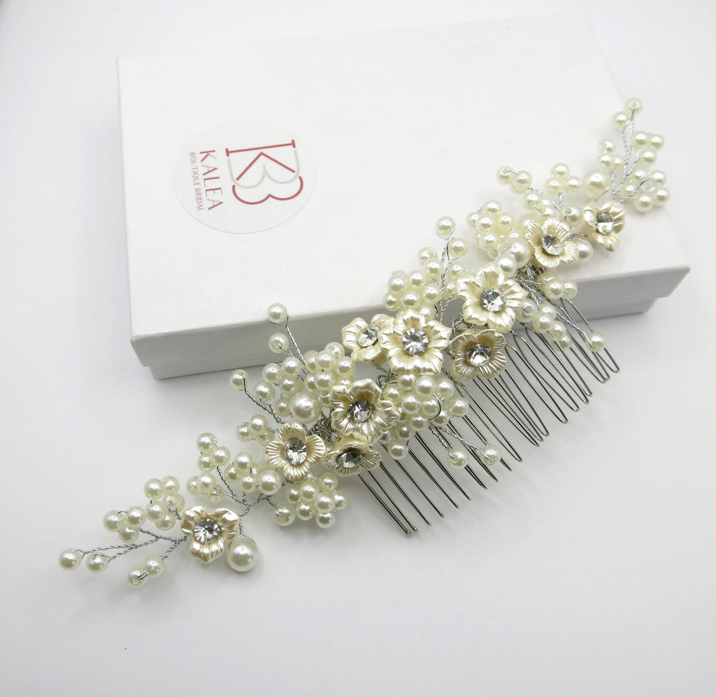 Ivory Flowers Large Bridal Hair Comb, Off White Bridal Pearl Hairpin, Wedding Pearl Decorative Hair Comb Headpiece - KaleaBoutique.com