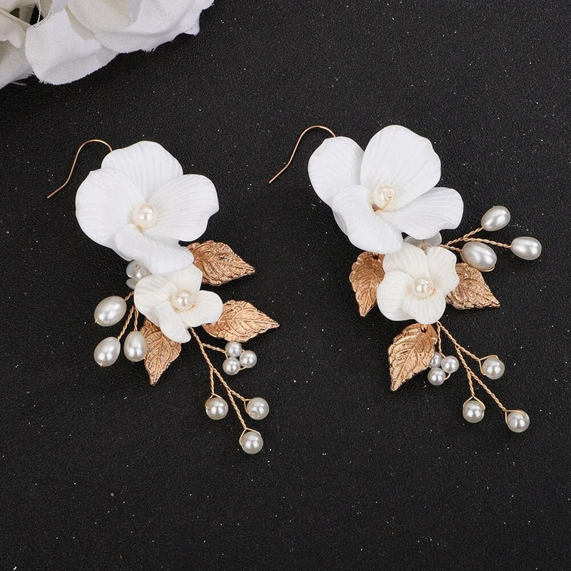 Large Acrylic White Flower Earrings, Bridal Floral Earrings, Wedding Big Flower Wire Statement Earrings - KaleaBoutique.com