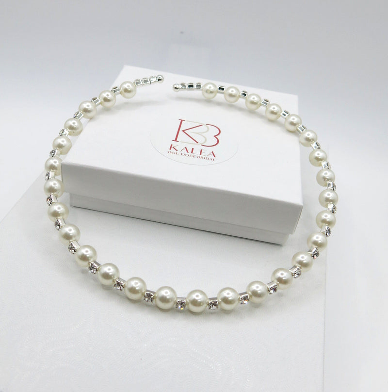 No Lock Silver Wire Tension Necklace, Bridal Minimalist Rhinestone and Pearl Flex Wire Choker Necklace - KaleaBoutique.com