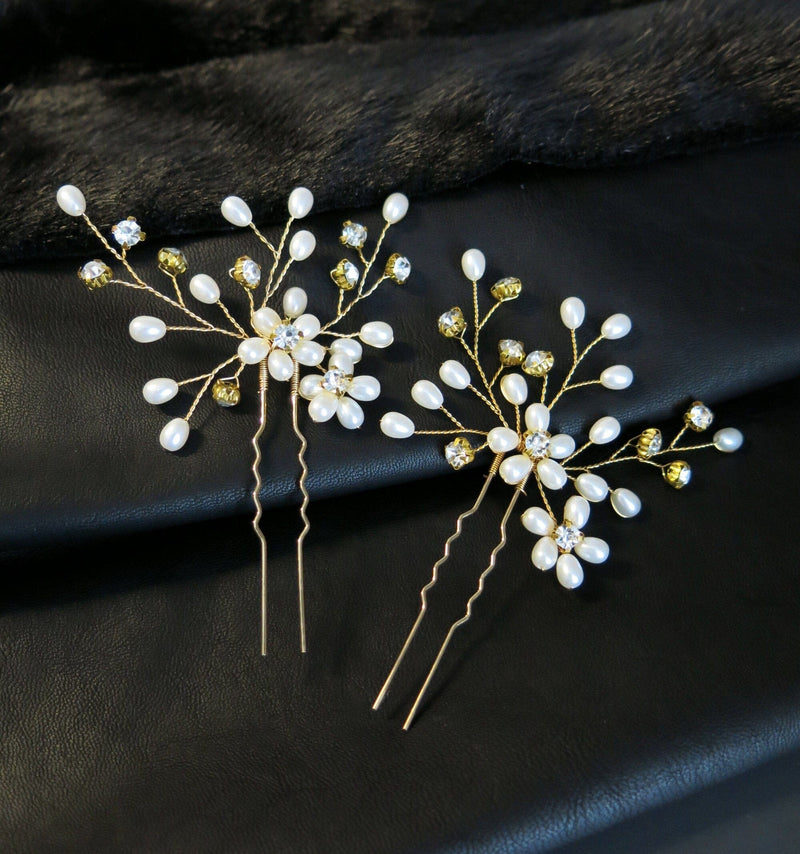 Oval Pearl Floral Cluster Gold 2 PC Hairpin Set, Wedding Rhinestone Leaf White Pearl Flower Hairpiece, Bridal Pearl Gem Wire Hair Pin Set - KaleaBoutique.com