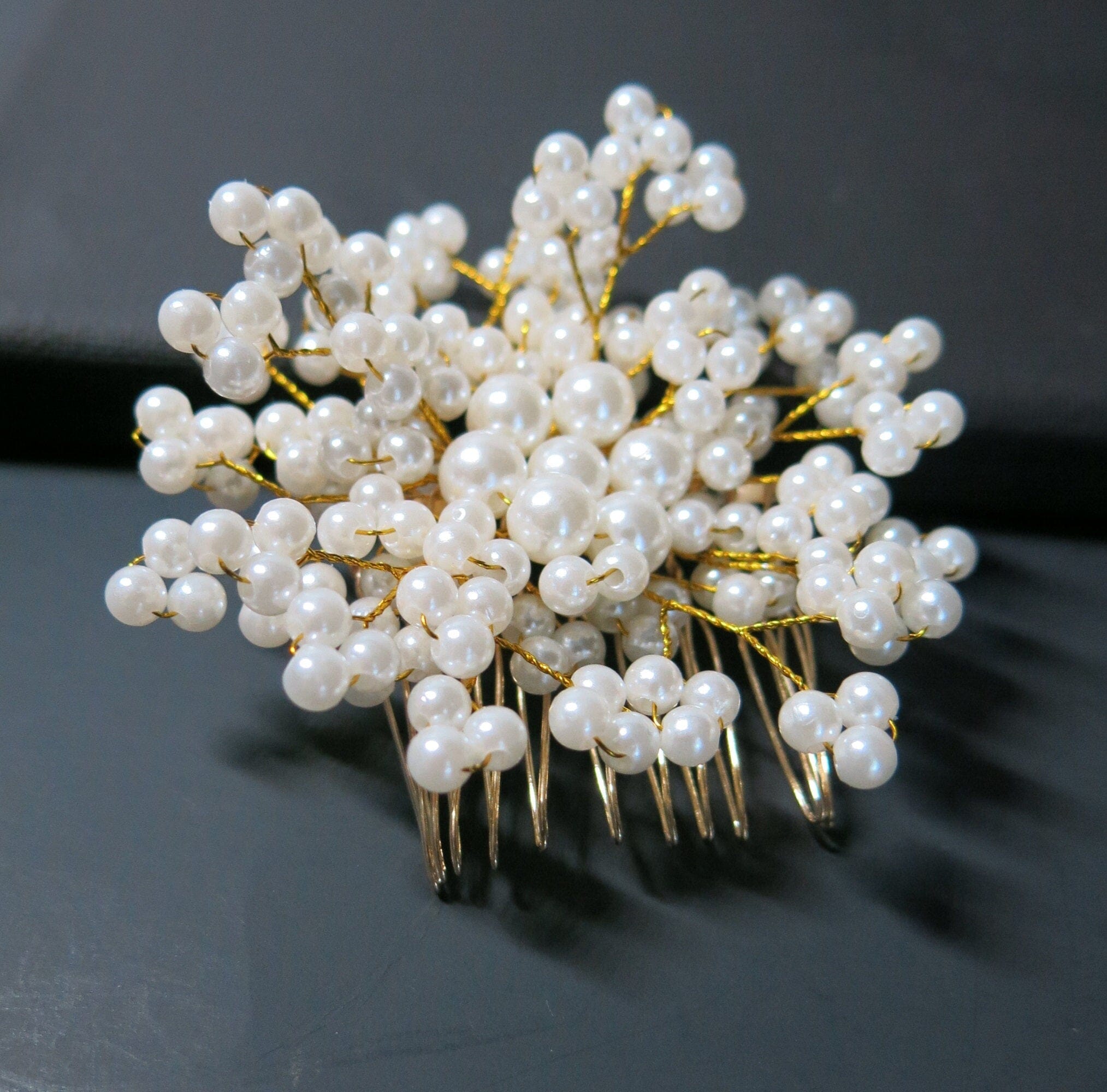 Pearl Cluster Hair Comb - Gold & White Pearl Cluster Starburst Circle Hair Comb, Bridal Pearl White  main image 3