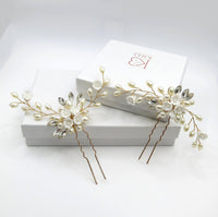 White Ceramic Flower Gold Hairpin, Clay Floral Pearl Bridal Hair Pin, Gold Wire Flower Wedding Hairpin - KaleaBoutique.com