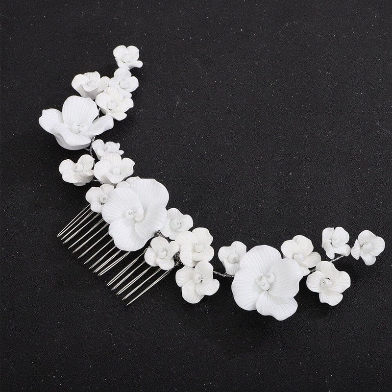 White Flower Bridal Hair Comb, Wedding Large Hair Piece, Big Floral Wire Headpiece, Large Flower Hair Vine on Comb - KaleaBoutique.com