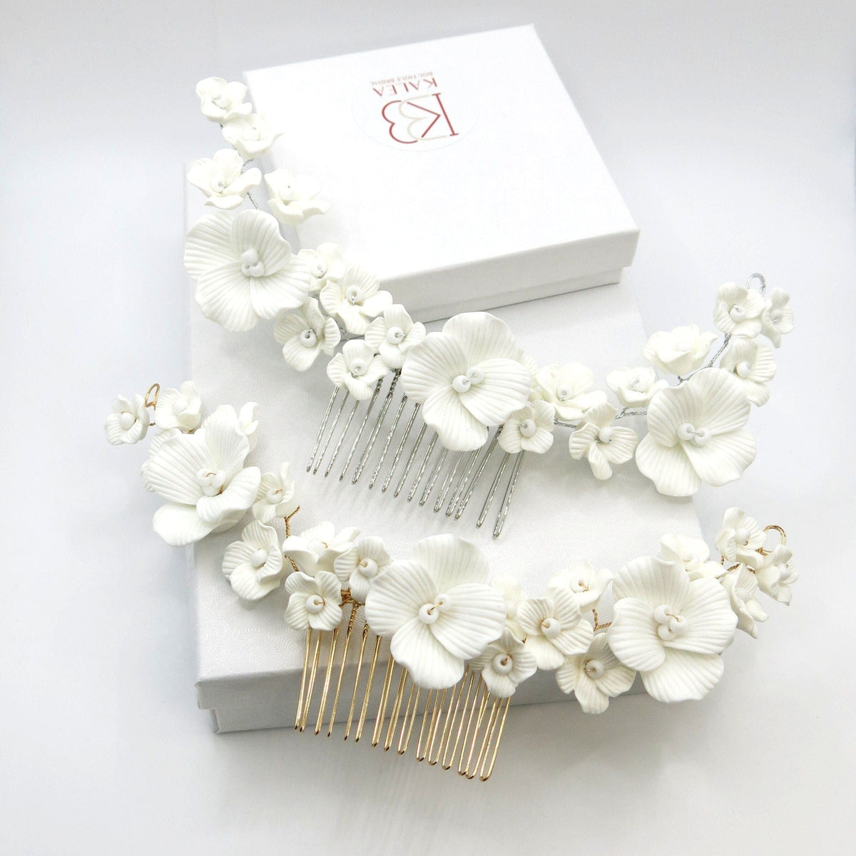 White Flower Bridal Hair Comb, Wedding Large Hair Piece, Big Floral Wire Headpiece, Large Flower Hair Vine on Comb - KaleaBoutique.com